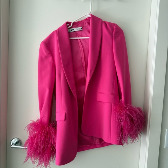 Zara Oversized Pink Blazer with Feathered Cuffs - Picture 3 of 5